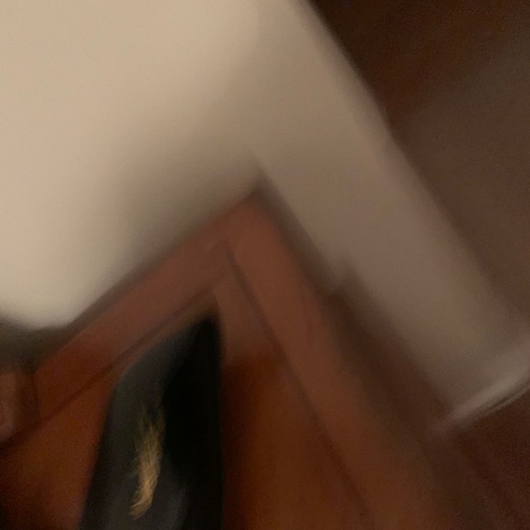 Saint Laurent Opyum Point-Toe Patent Leather Pum - Picture 4 of 5